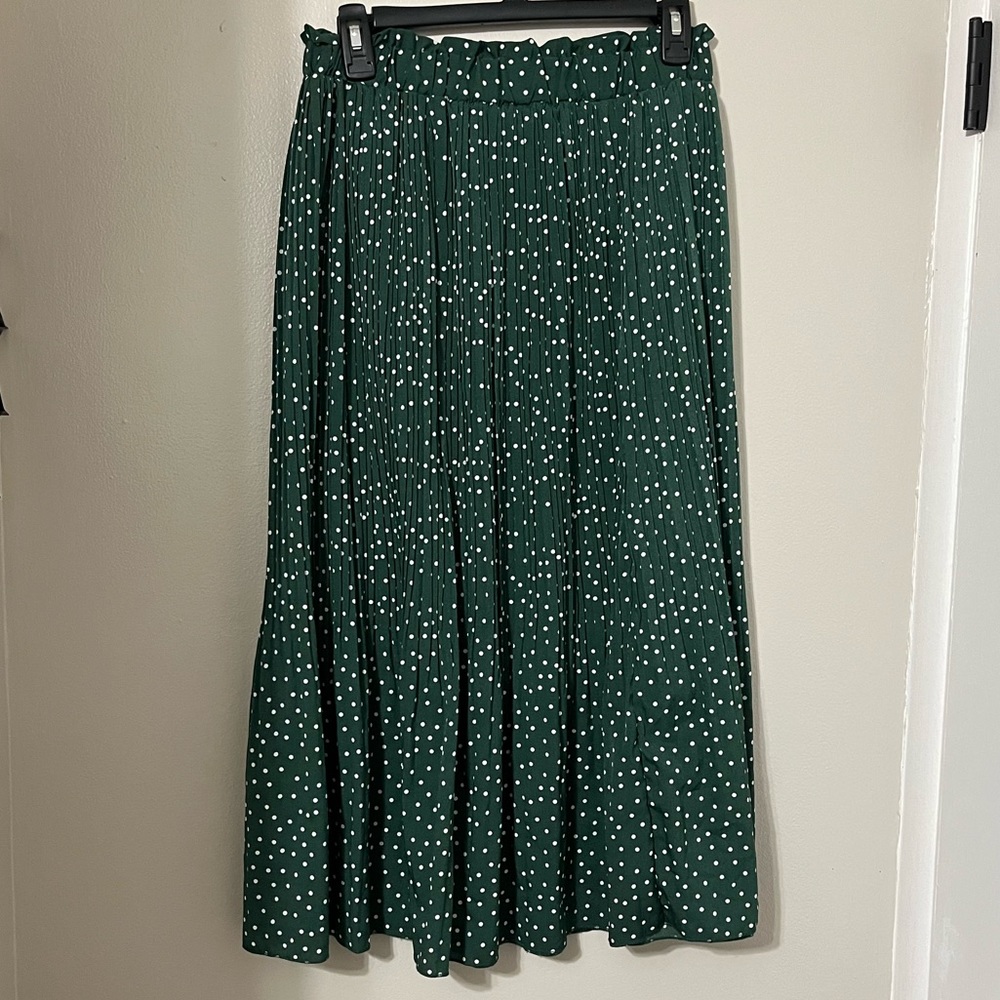 Boutique (NWOT) Long Flowy Polka Dot Green Skirt - Picture 4 of 4